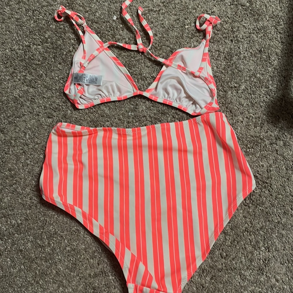 Bikini set - Picture 2 of 4